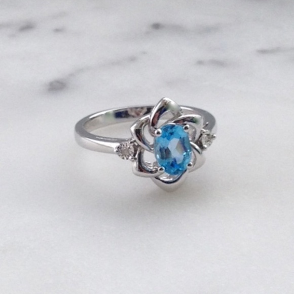 Genuine Diamond Blue Topaz Oval Cut Ring - Picture 3 of 3